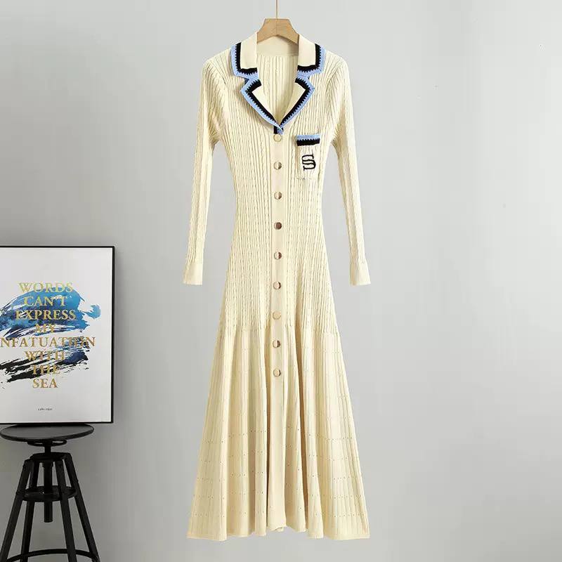 Virales Strickkleid