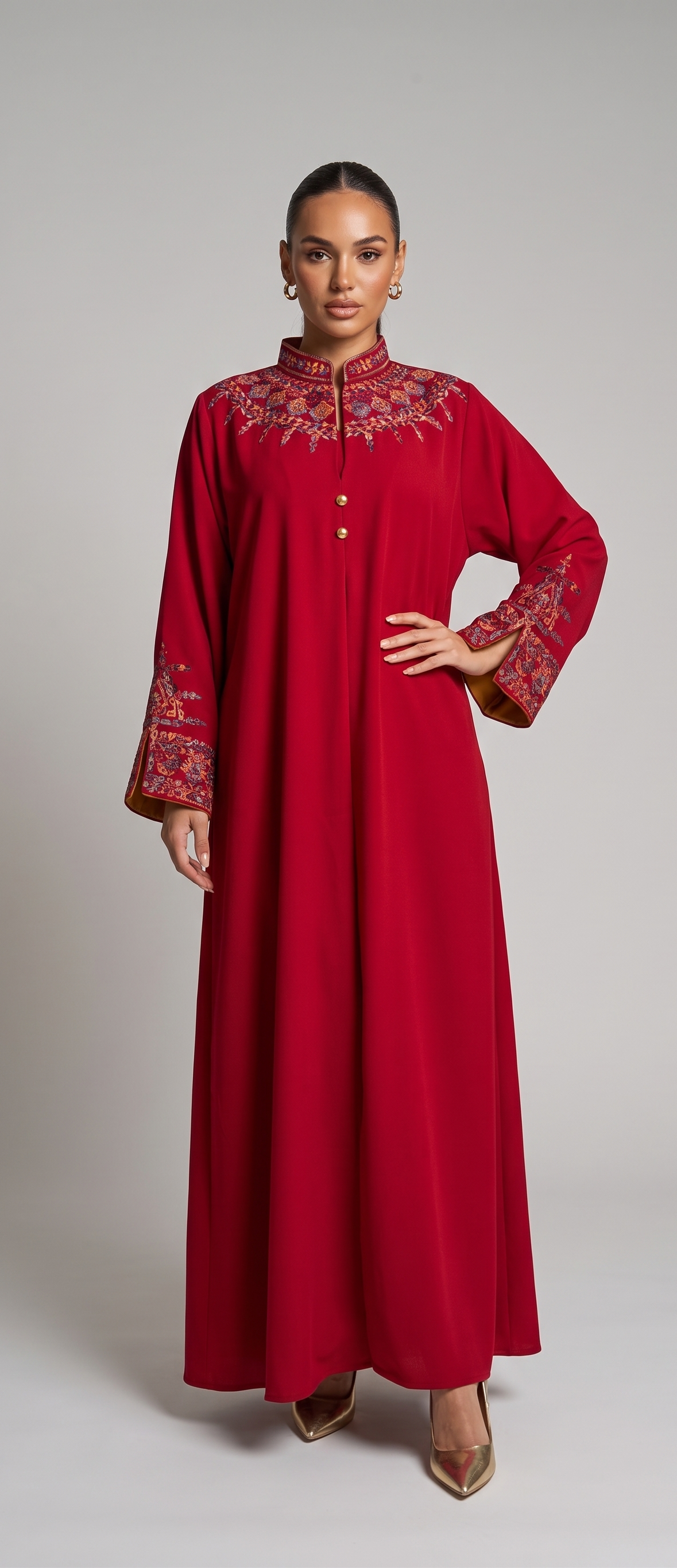 Seltene Abaya mit Ornamenten