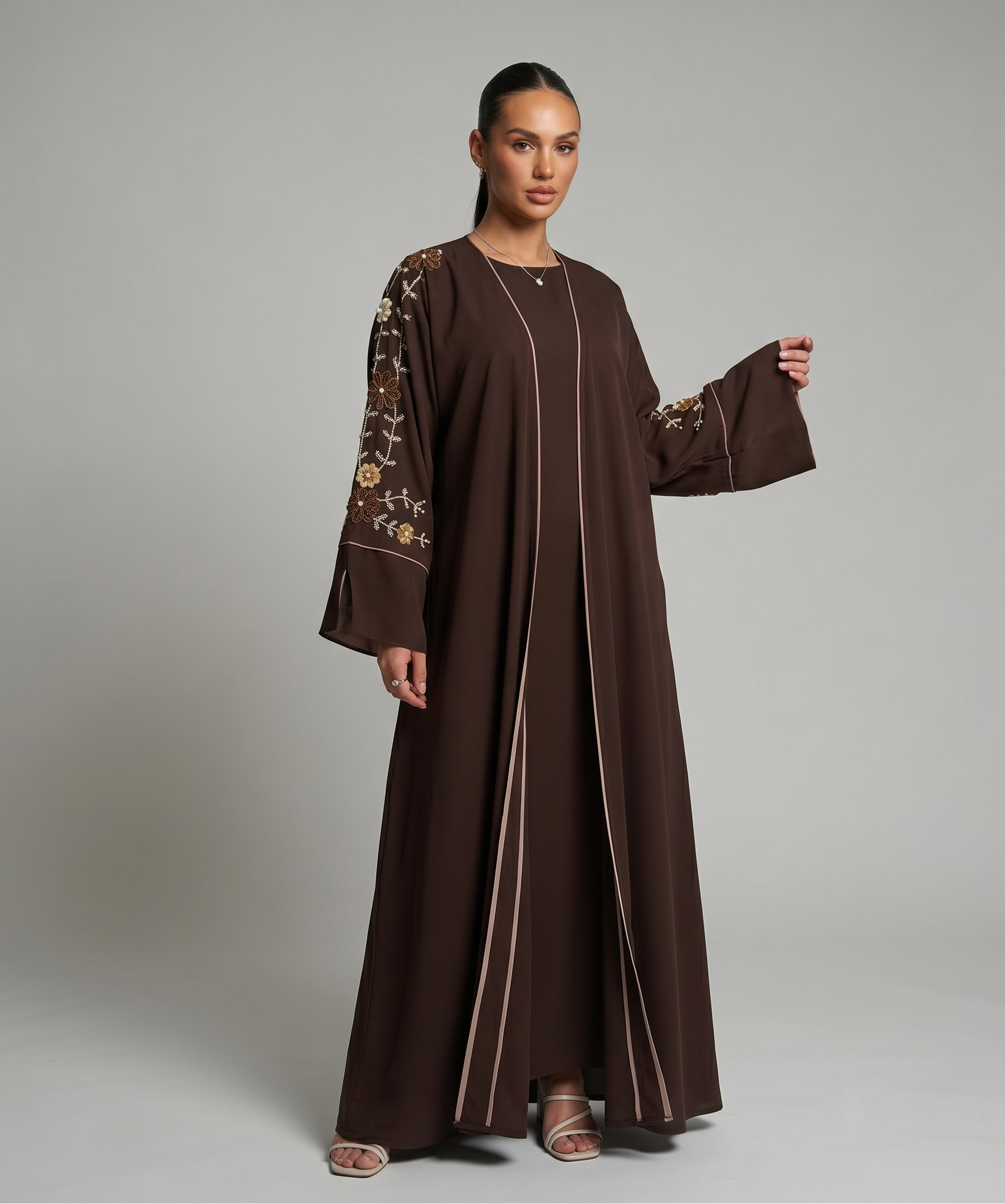 Bestickter Kimono mit Blumenmuster