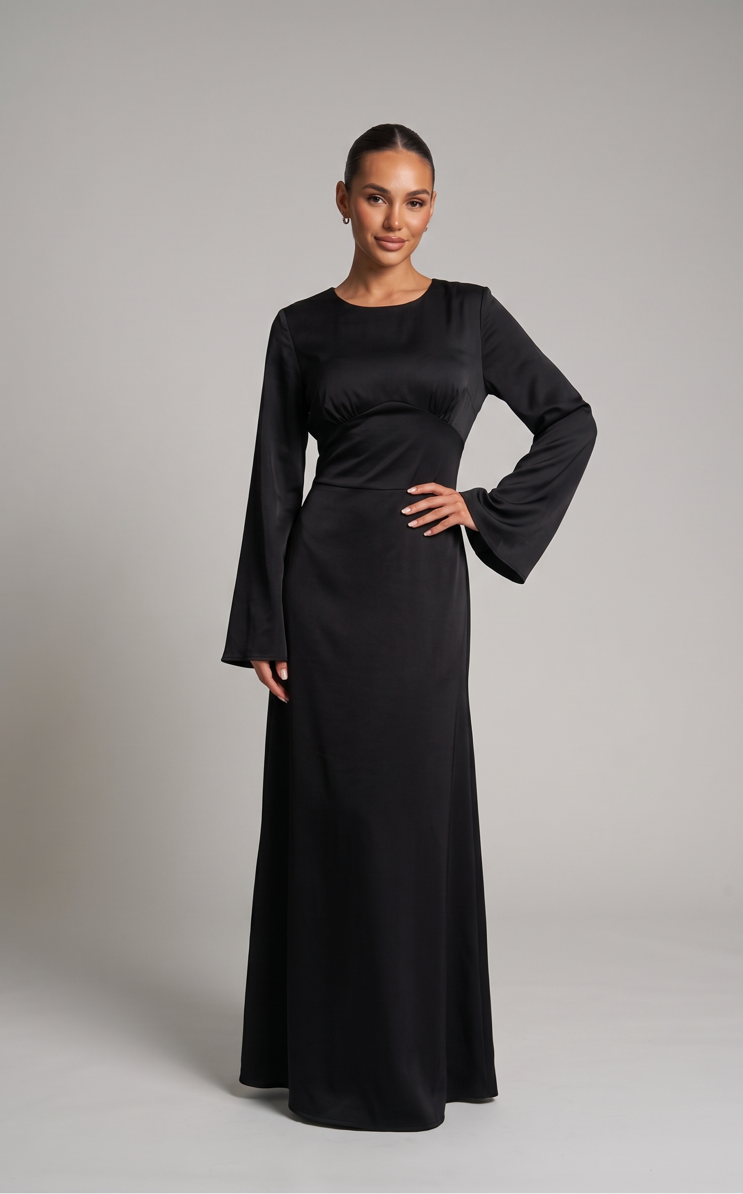 Virales Maxikleid mit Schnüren