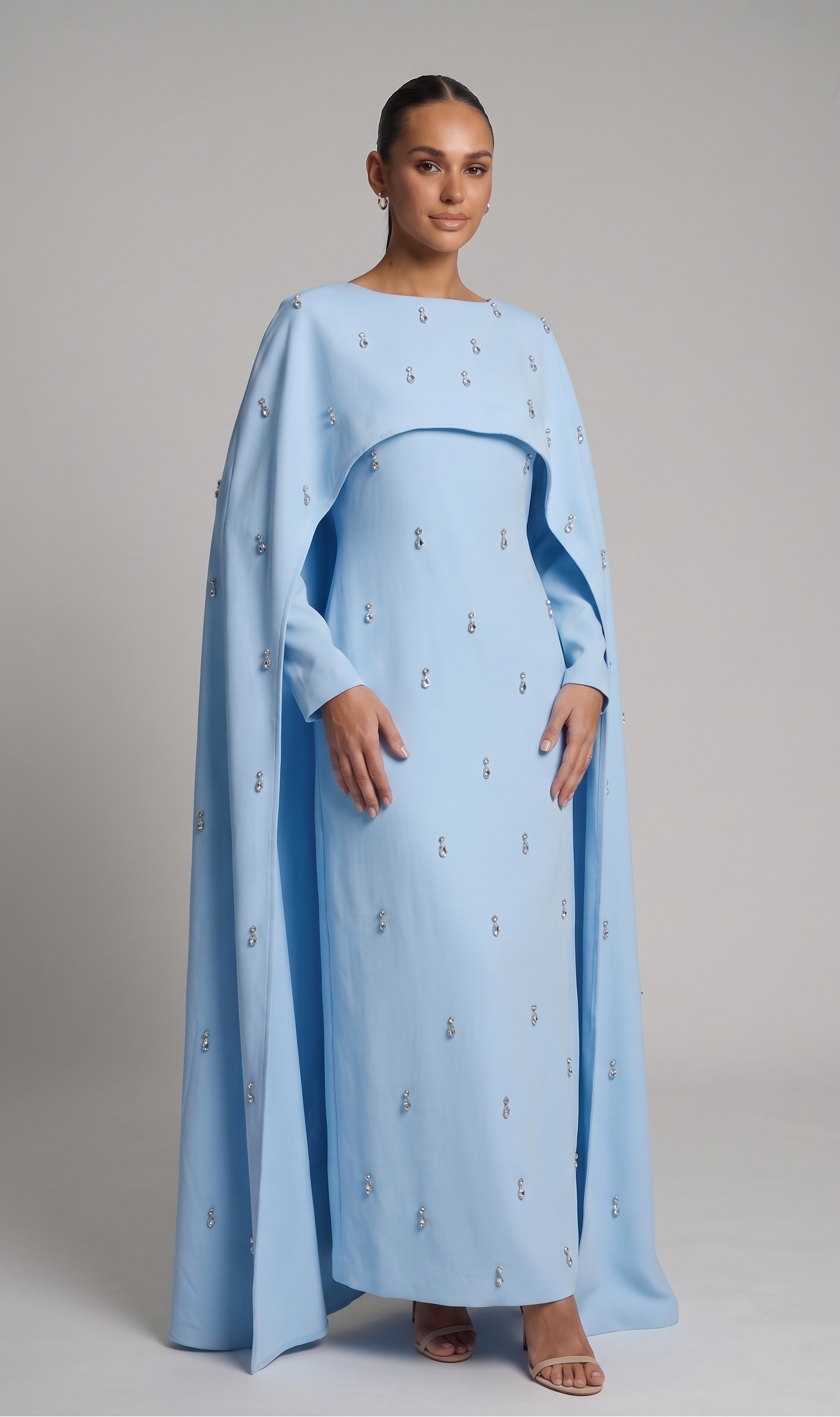 Abaya mit Cape und Applikationen