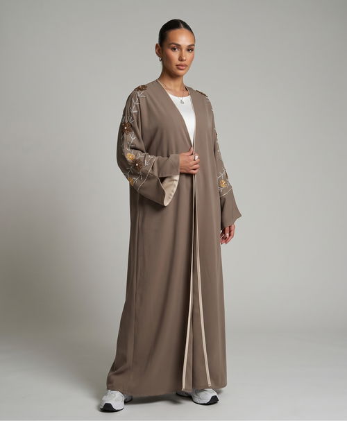 Bestickter Kimono mit Blumenmuster
