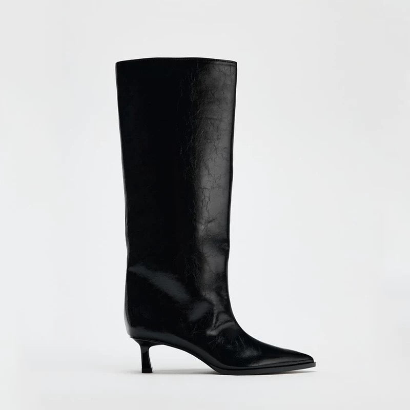 Kitten-Heel Stiefel