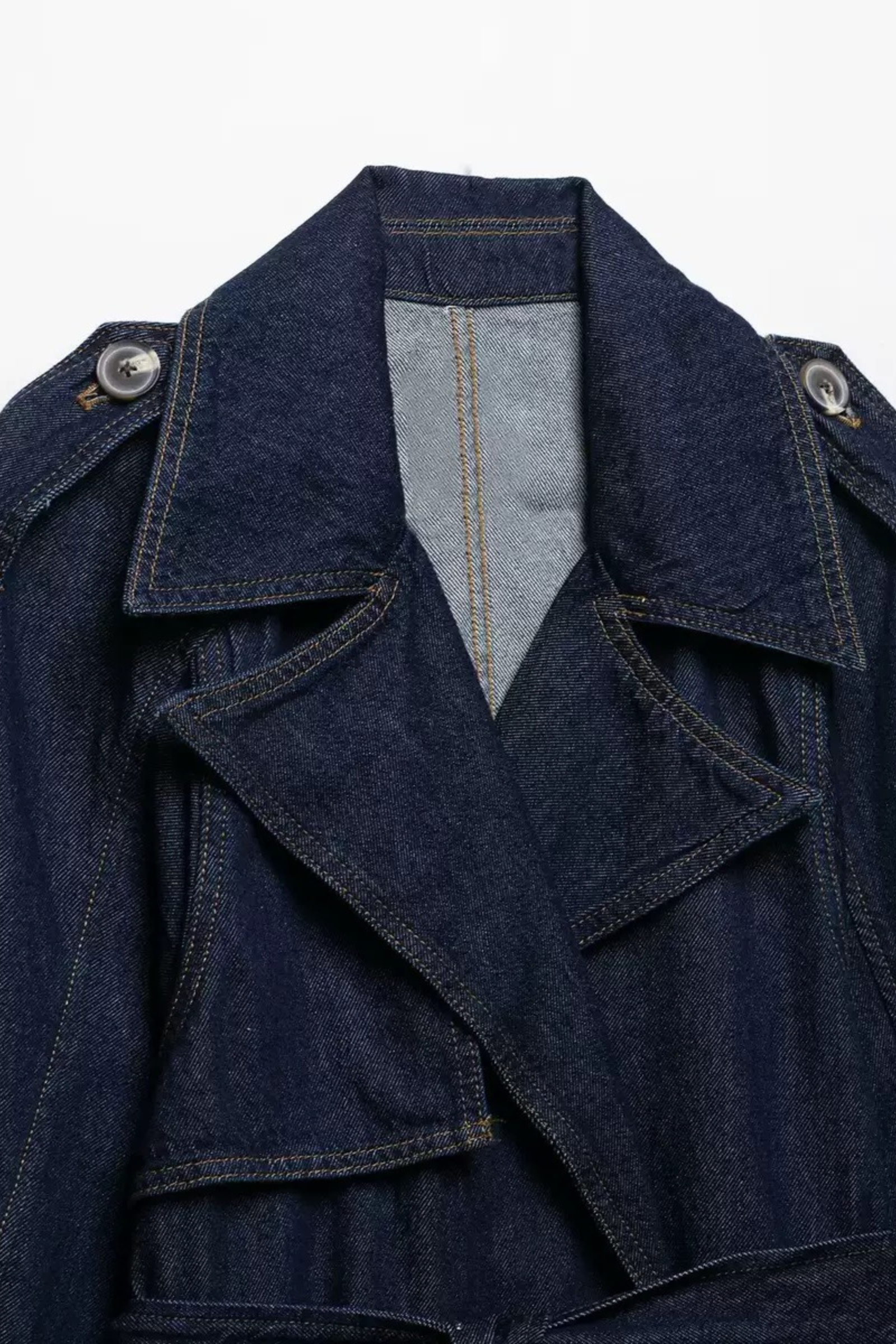 Jeansjacke mit Gürtel