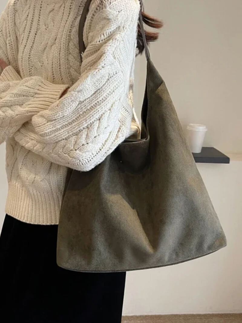 Handtasche in Wildlederoptik